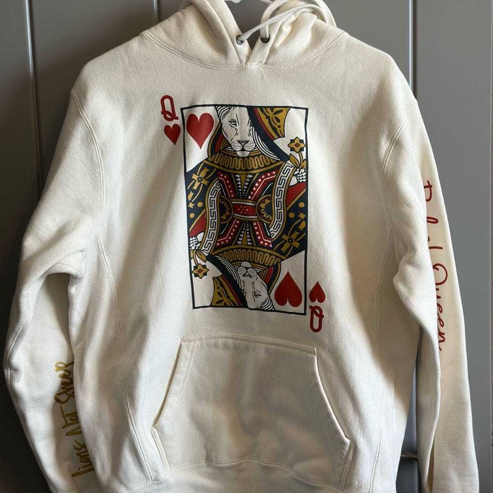 Queen of Hearts Graphic Hoodie